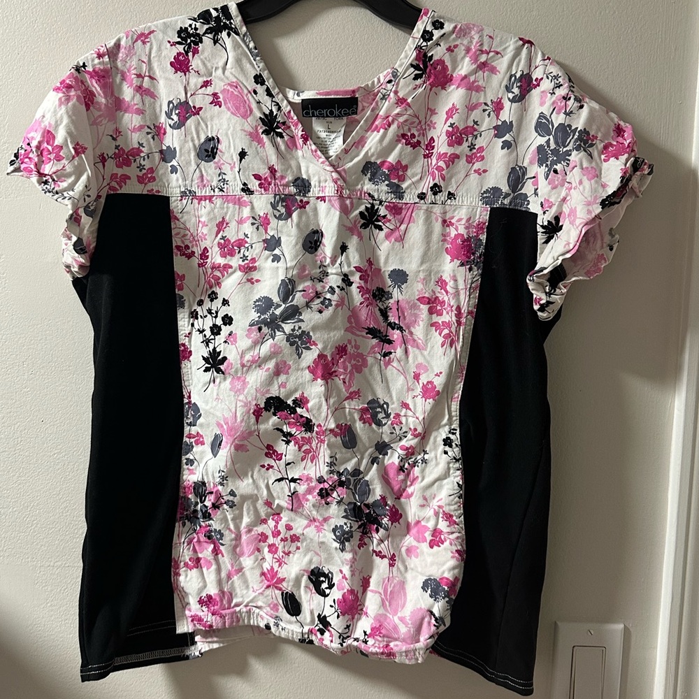 Cherokee Floral Scrub Top